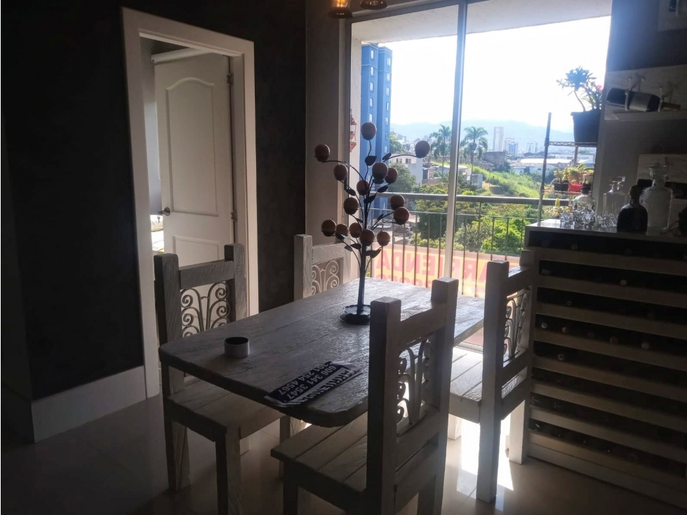 ARRIENDO APARTAMENTO AMOBLADO PARQUEADERO CUBIERTO AV 30 DE AGOSTO — foto 5