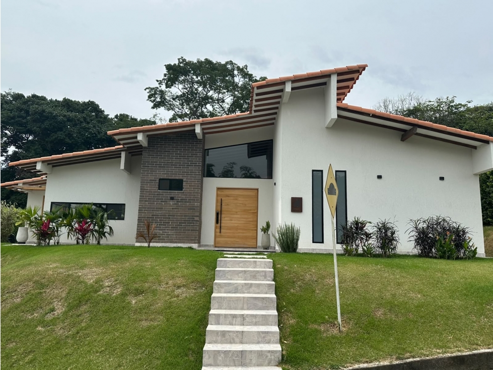VENDO CASA CAMPESTRE EN EXCLUSIVO SECTOR EN CERRITOS PEREIRA