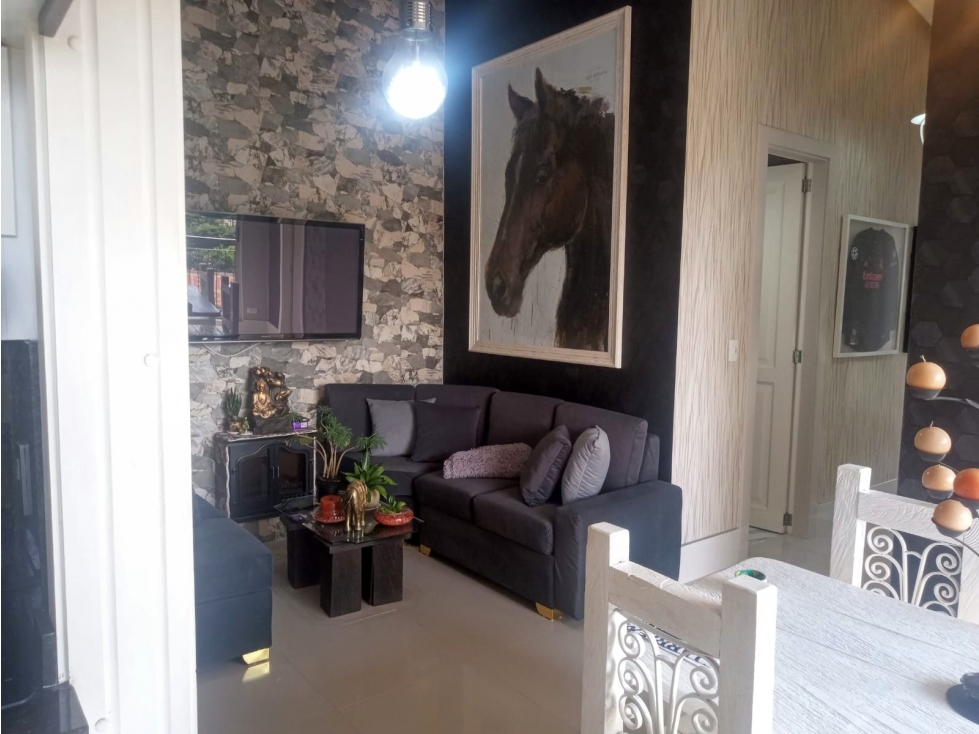 ARRIENDO APARTAMENTO AMOBLADO PARQUEADERO CUBIERTO AV 30 DE AGOSTO — foto 3