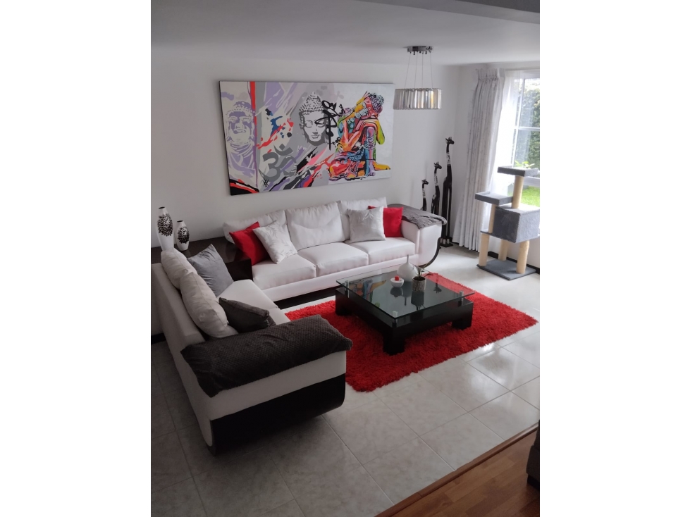 VENDO AMPLIA CASA CON MODERNOS ACABADOS — foto 3