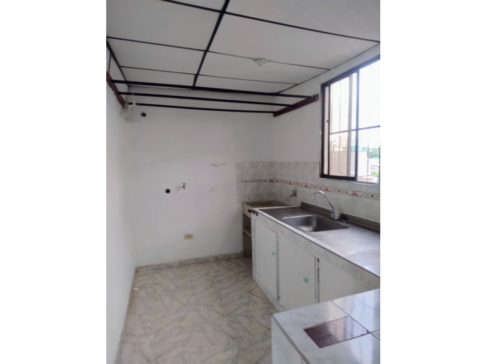 CASA DE 9.40MT DE FRENTE X 7MT DE FONDO BARRIO LA LORENA — foto 5