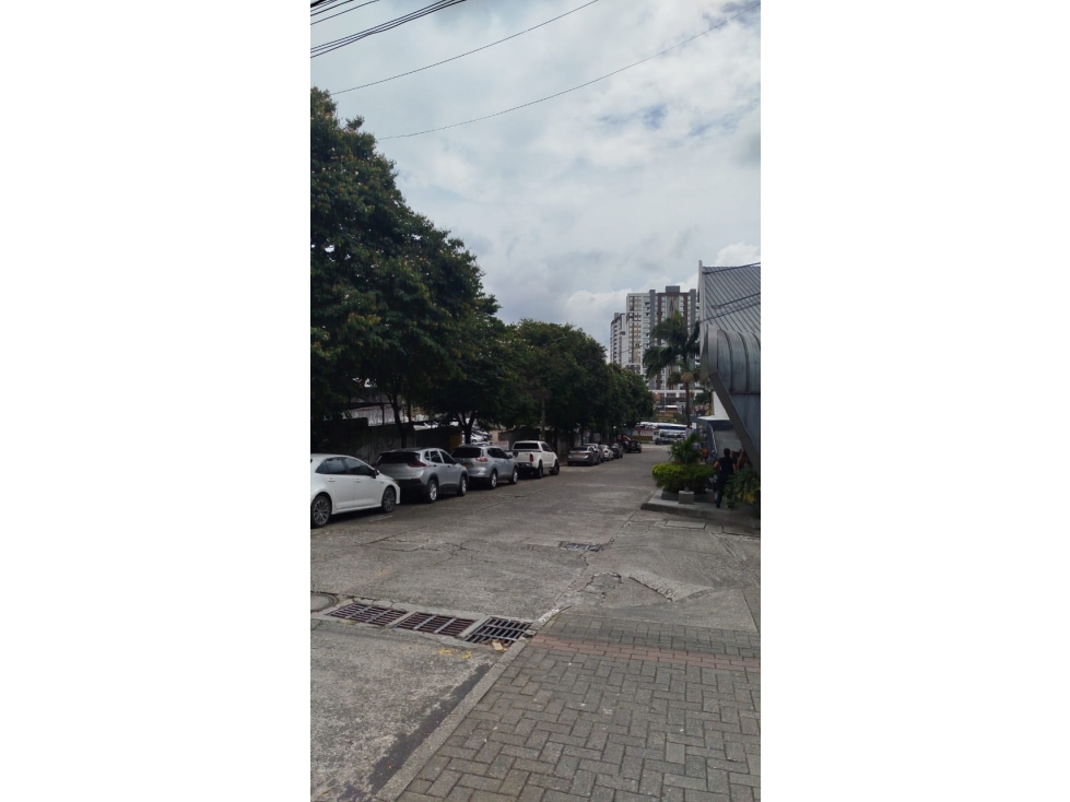 SE VENDE PENTHOUSE EN LA AVENIDAD CIRCUNVALAR