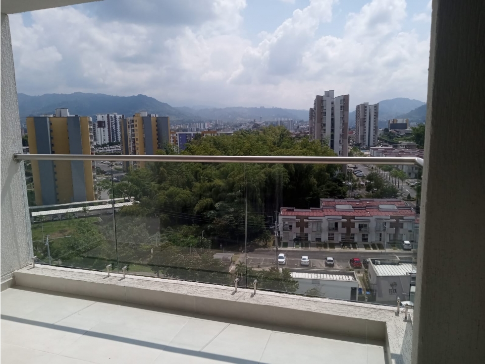 APARTAMENTO CON HERMOSA VISTA EN LA MEJOR UBICACION DE DOSQUEBRADAS — foto 4