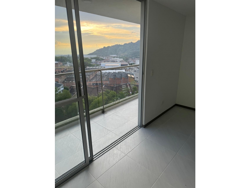 HERMOSO APARTAMENTO PARA ESTRENAR CON PARQUEADERO CUBIERTO Y DEPOSITO — foto 6