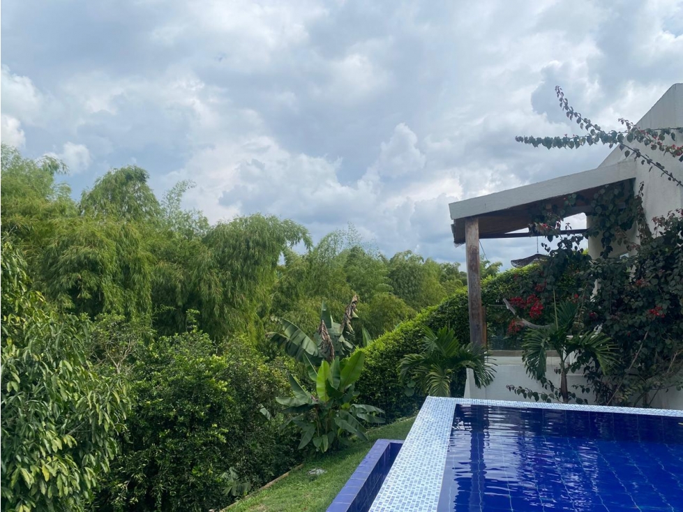 VENDO LINDA CASA CON PISCINA Y JACUZZI EN COMBIA — foto 5