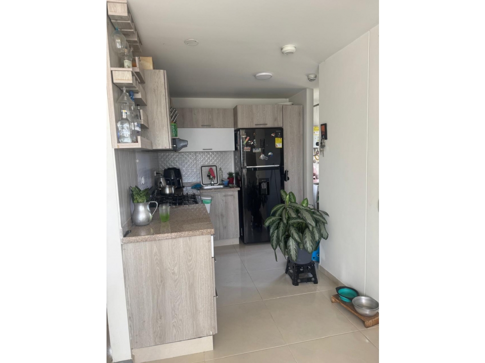 VENDO APARTAMENTO CON CUARTO UTIL HERMOSA VISTA — foto 3