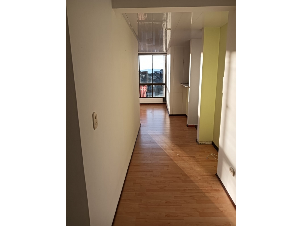 ARRIENDO AMPLIO APARTAMENTO DOBLE PARQUEADERO CUBIERTO - 6