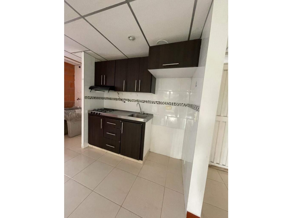 VENDO APARTAMENTO CON BALCON EN ZONA DE VALORIZACION — foto 3