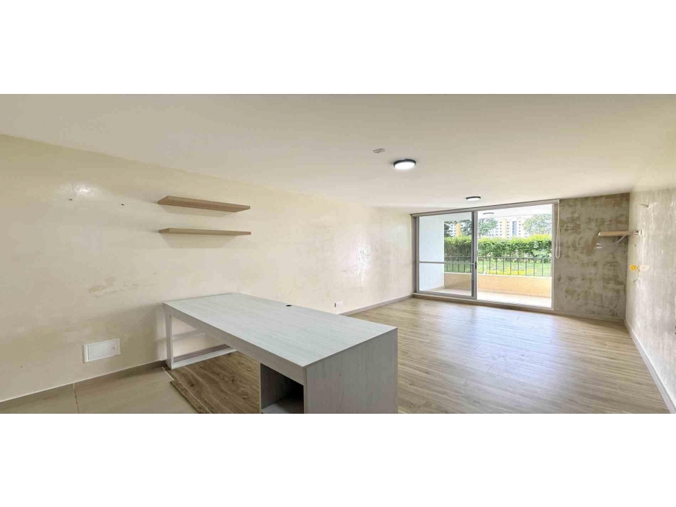 VENDO HERMOSO APARTAESTUDIO ENTORNO MUY NATURAL