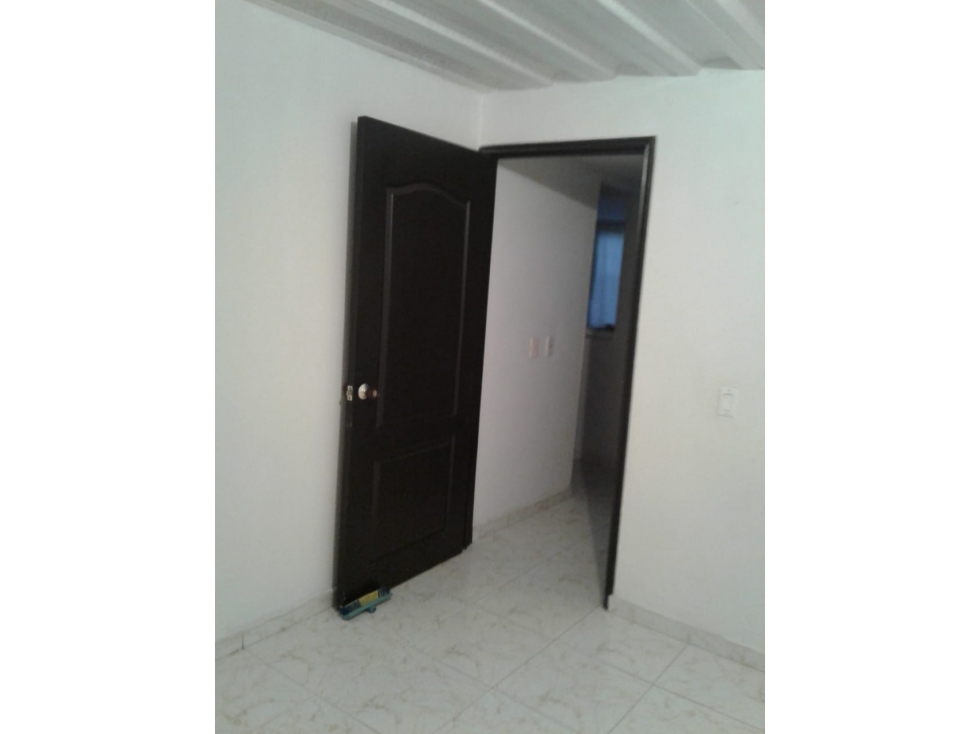 VENDO CASA EN SECTOR MUY TRANQUILO DE LA CIUDAD — foto 6