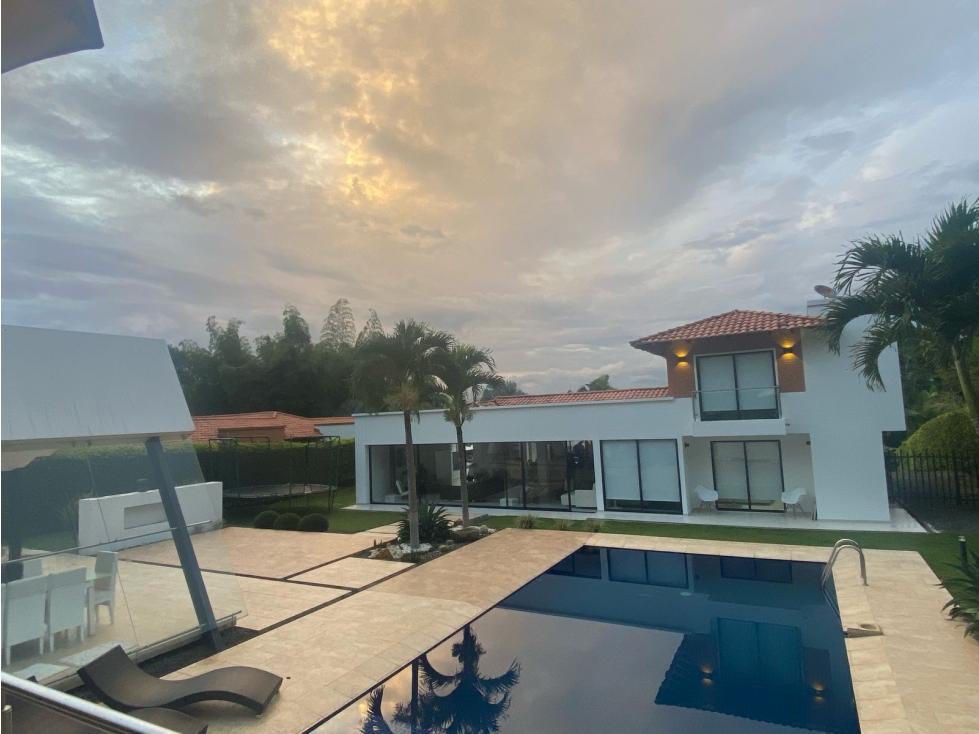 HERMOSA CASA CAMPESTRE CON PISCINA Y CANCHA SECTOR EL TIGRE