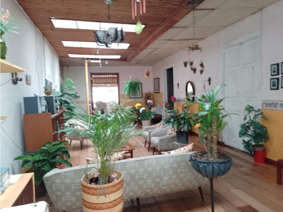 Se vende casa Lote Antigua en el centro de Santa rosa - 1