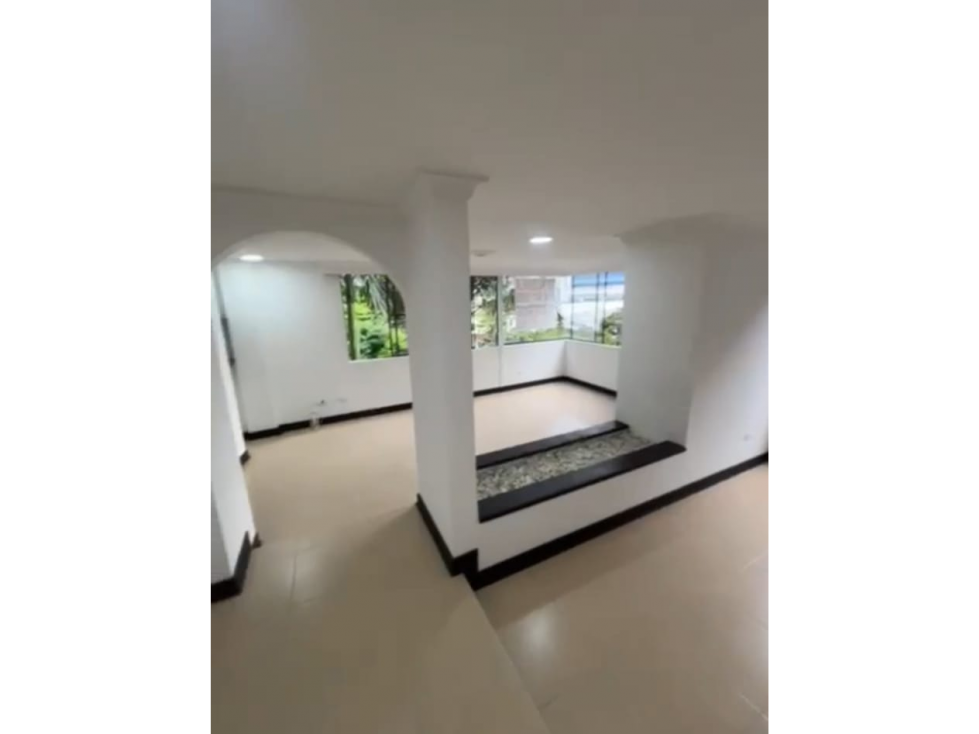 VENDO AMPLIO APARTAMENTO EN PINARES — foto 2