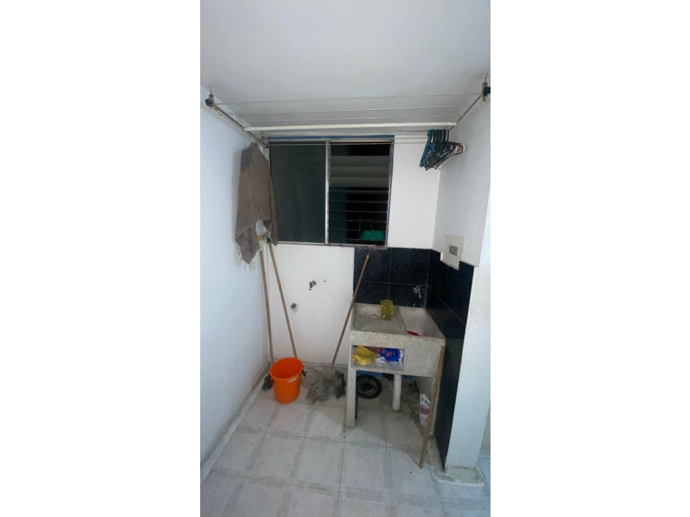 VENDO APARTAMENTO CON BUENA UBICACIÓN — foto 6