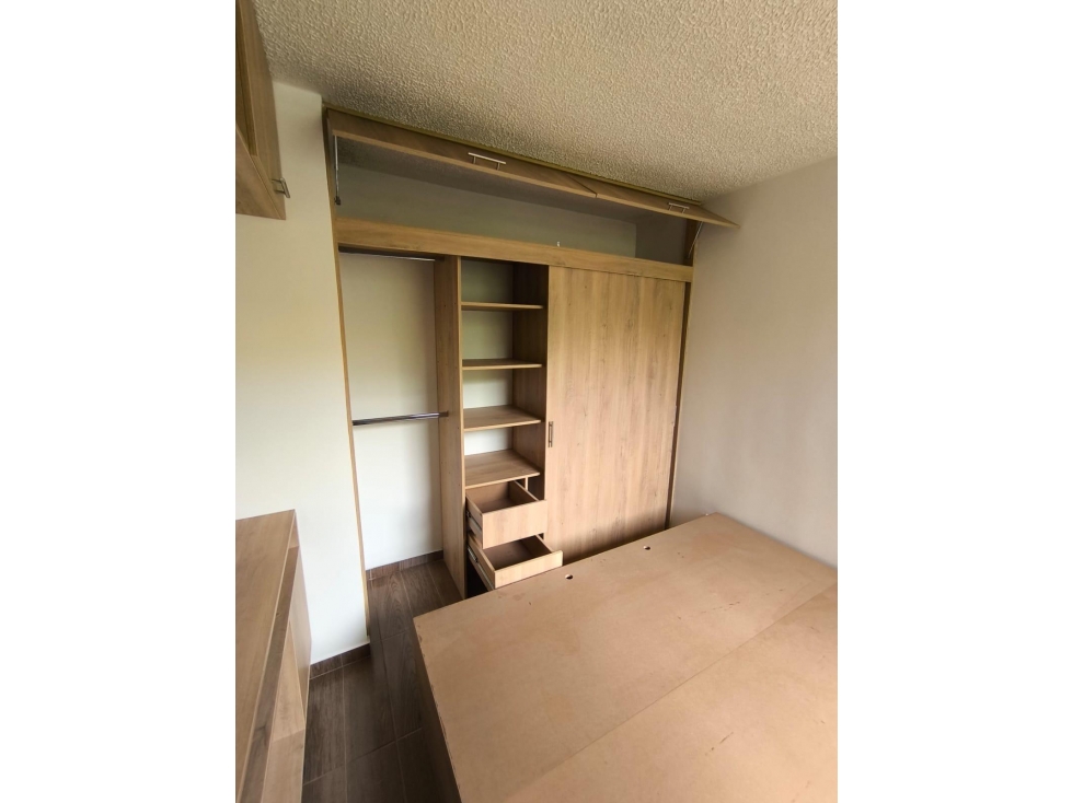 VENDO APARTAMENTO EN EXCELENTE UBICACIÓN — foto 6