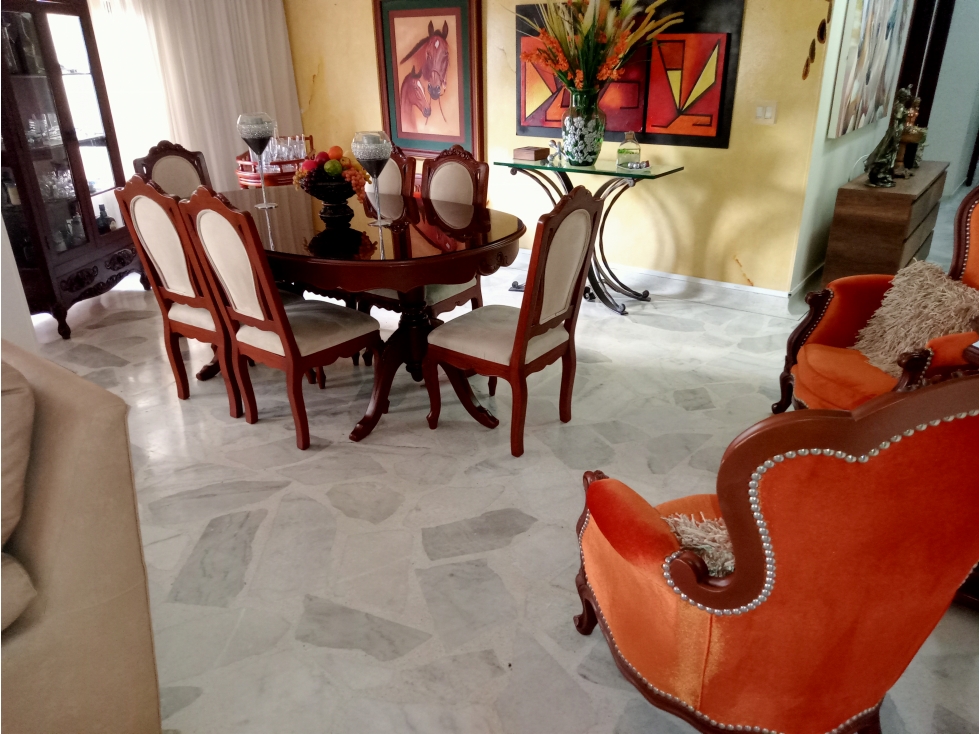 VENDO AMPLIO APARTAMENTO EN ÁLAMOS PEREIRA