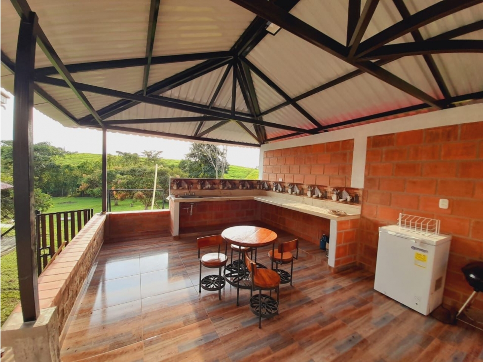 VENDO CASA CAMPESTRE CERCA AL COLEGIO ANGLO AMERICANO — foto 4