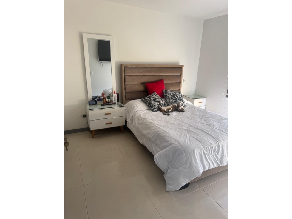VENDO APARTAMENTO CON CUARTO UTIL HERMOSA VISTA — foto 6