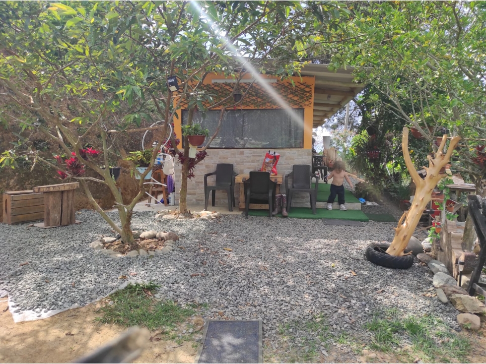 VENDO LOTE CON 4 CABAÑAS EN CONDINA — foto 5