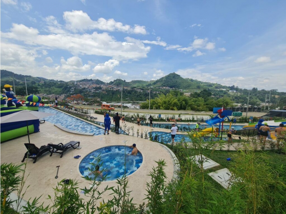 VENDO HERMOSO APARTAMENTO EN UNIDAD RESIDENCIAL DOSQUEBRADAS — foto 2