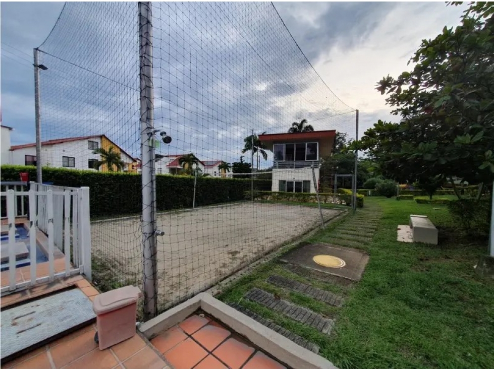 VENDO APARTAESTUDIO CON PARQUEADERO CUBIERTO Y CUARTO UTIL - 4