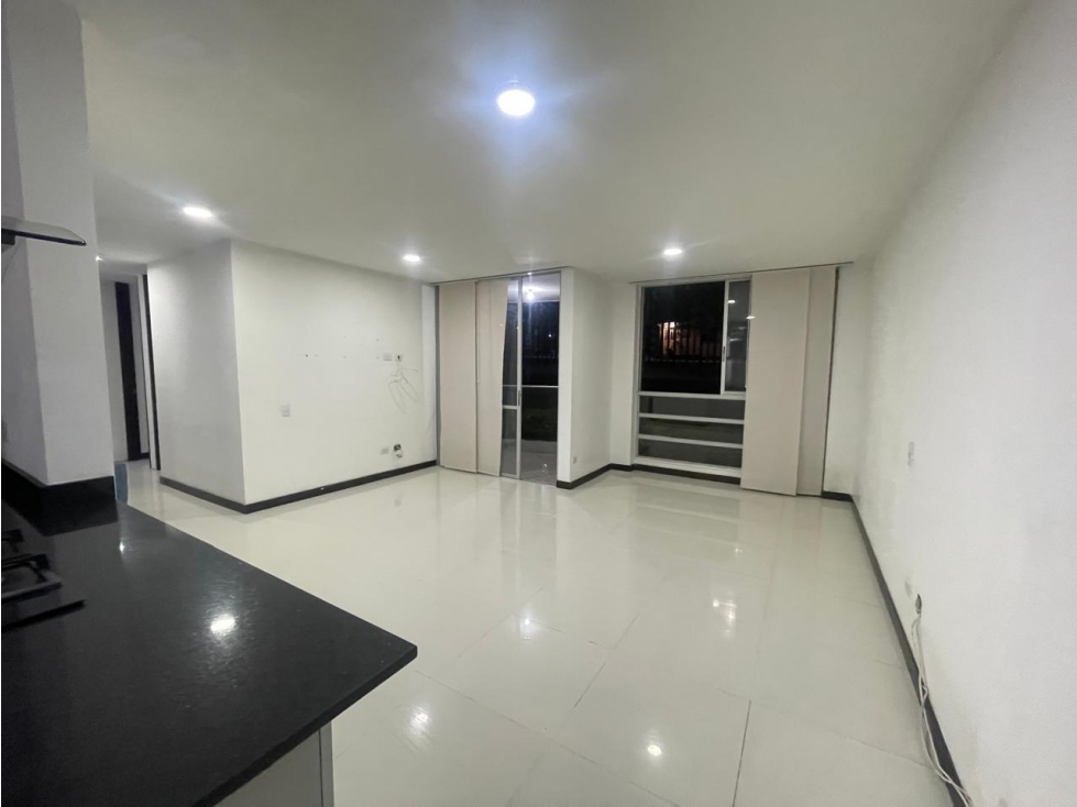 VENDO APARTAMENTO ESQUINERO EN CERRITOS — foto 3