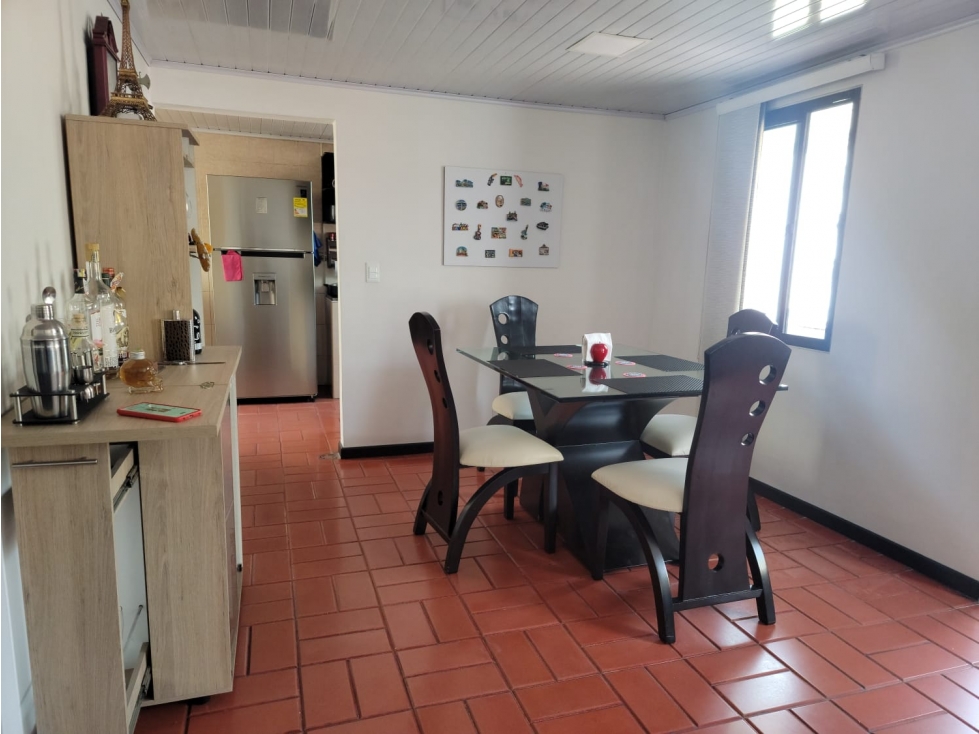 VENDO AMPLIO APARTAMENTO EN EL CENTRO DE PEREIRA