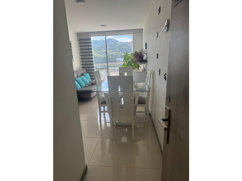 VENDO APARTAMENTO CON CUARTO UTIL HERMOSA VISTA — foto 2