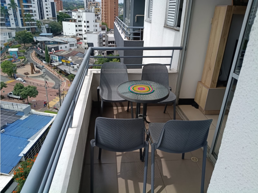 VENDO APARTAMENTO CON PARQUEADERO Y CUARTO UTIL EN LA CIRCUNVALAR