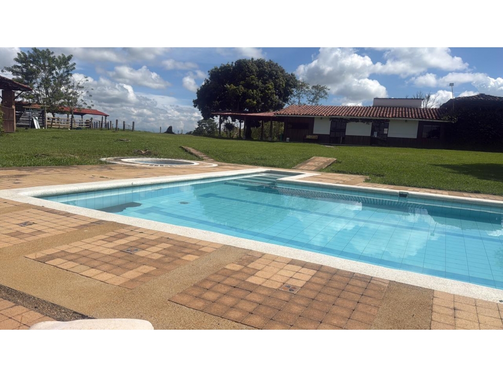 VENDO FINCA DE 12.800MTS CONSTRUCCION DE 2 CASAS CON PISCINA — foto 2