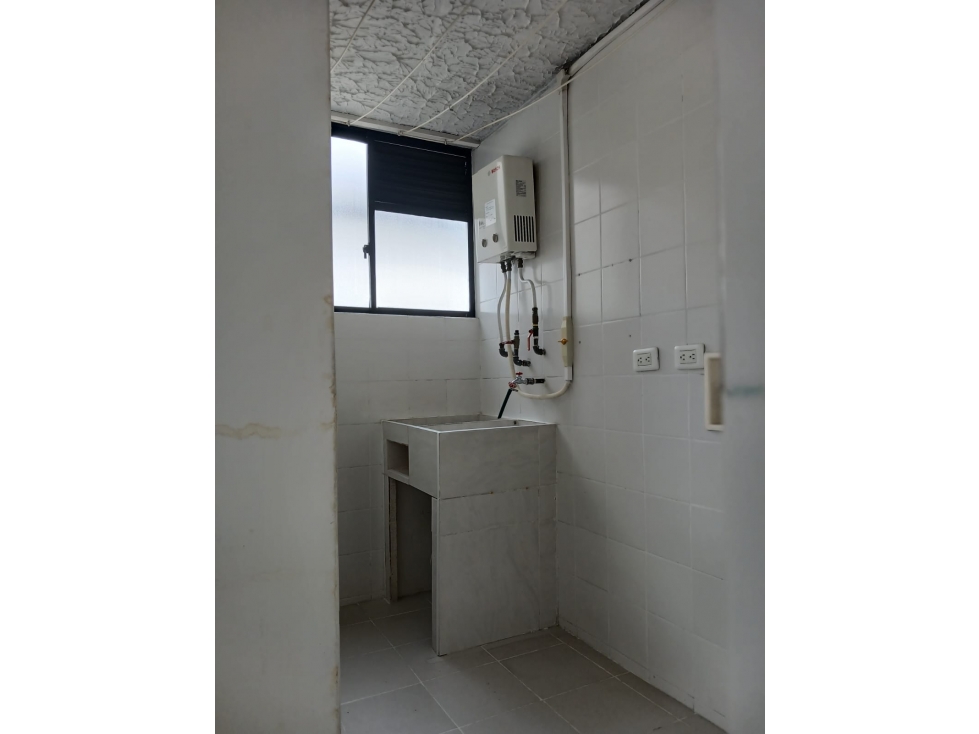 VENDO APARTAMENTO SECTOR EL TERMINAL CON PARQUEADERO CUBIERTO — foto 5
