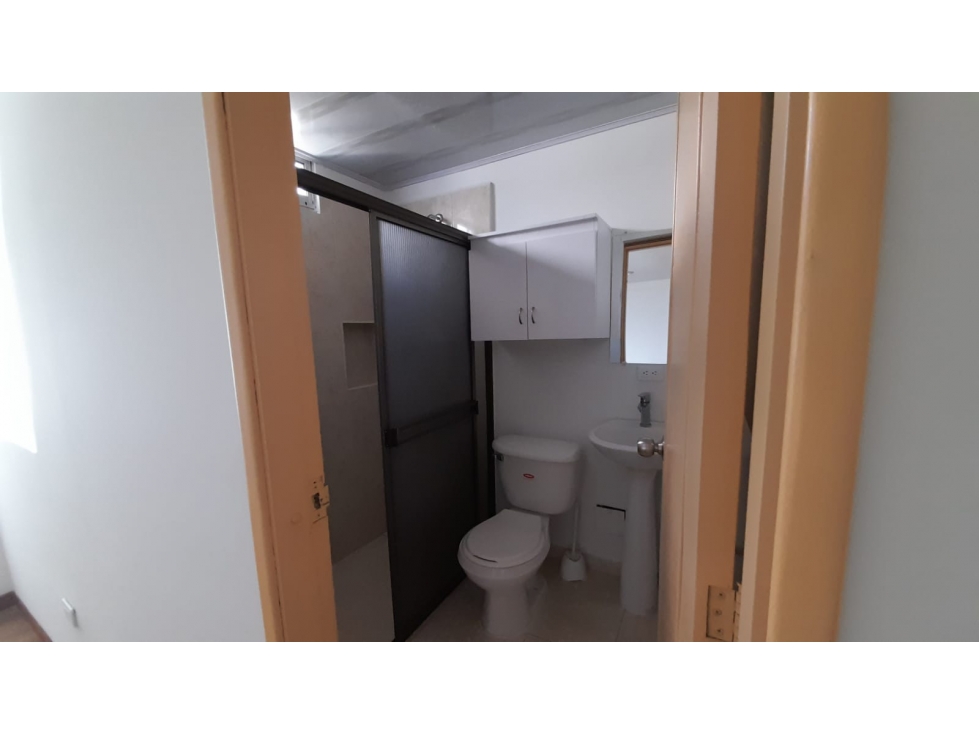 Arriendo apartaestudio servicios incluidos en el centro de Pereira — foto 4