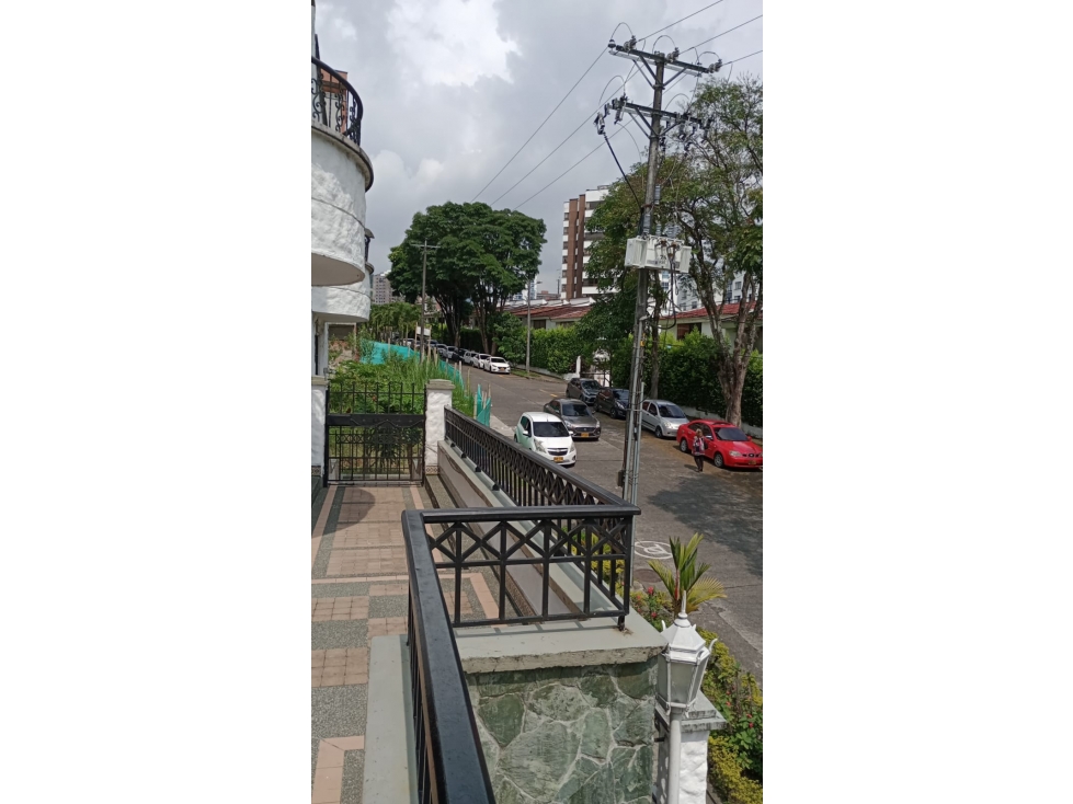 SE VENDE CASA ESQUINERA MUY AMPLIA SECTOR EXCLUSIVO EN PINARES — foto 6