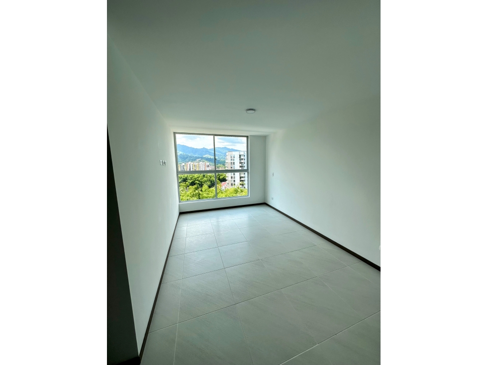 VENDO AMPLIO Y HERMOSO APARTAMENTO CON DEPOSITO — foto 6