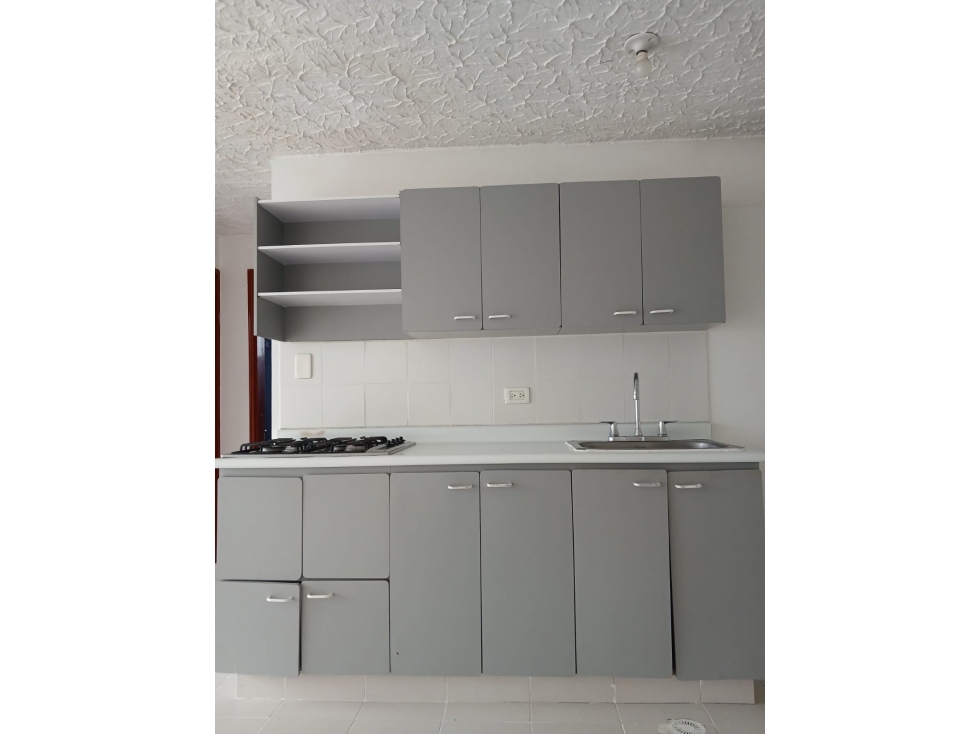 VENDO APARTAMENTO SECTOR EL TERMINAL CON PARQUEADERO CUBIERTO — foto 2