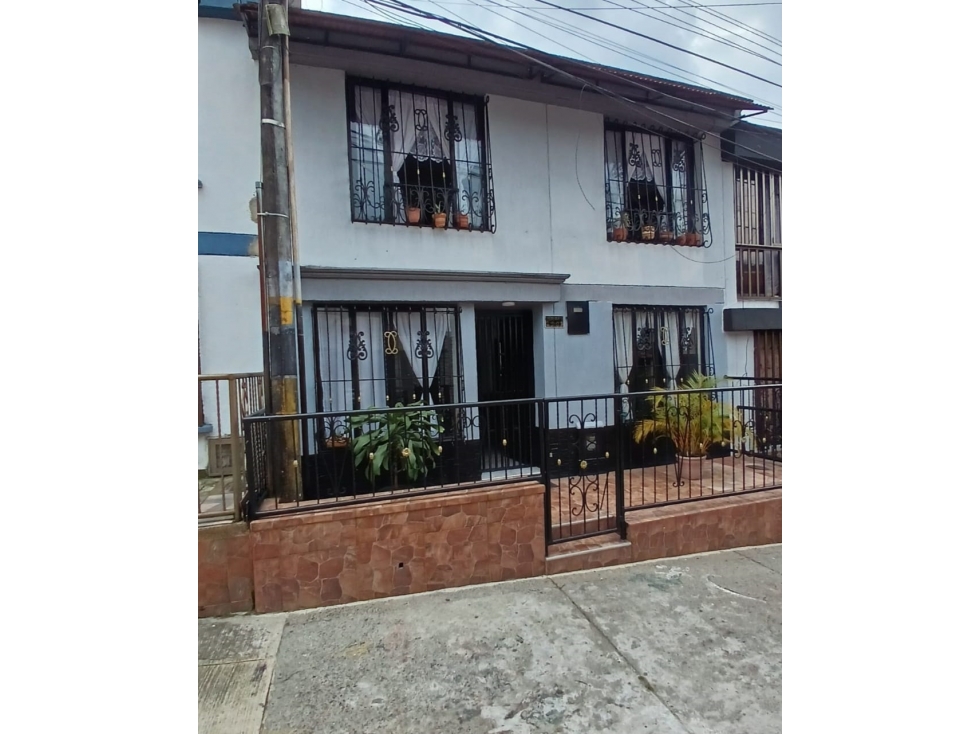 VENDO CASA DUPLEX PEATONAL CERCA AL CENTRO DE PEREIRA