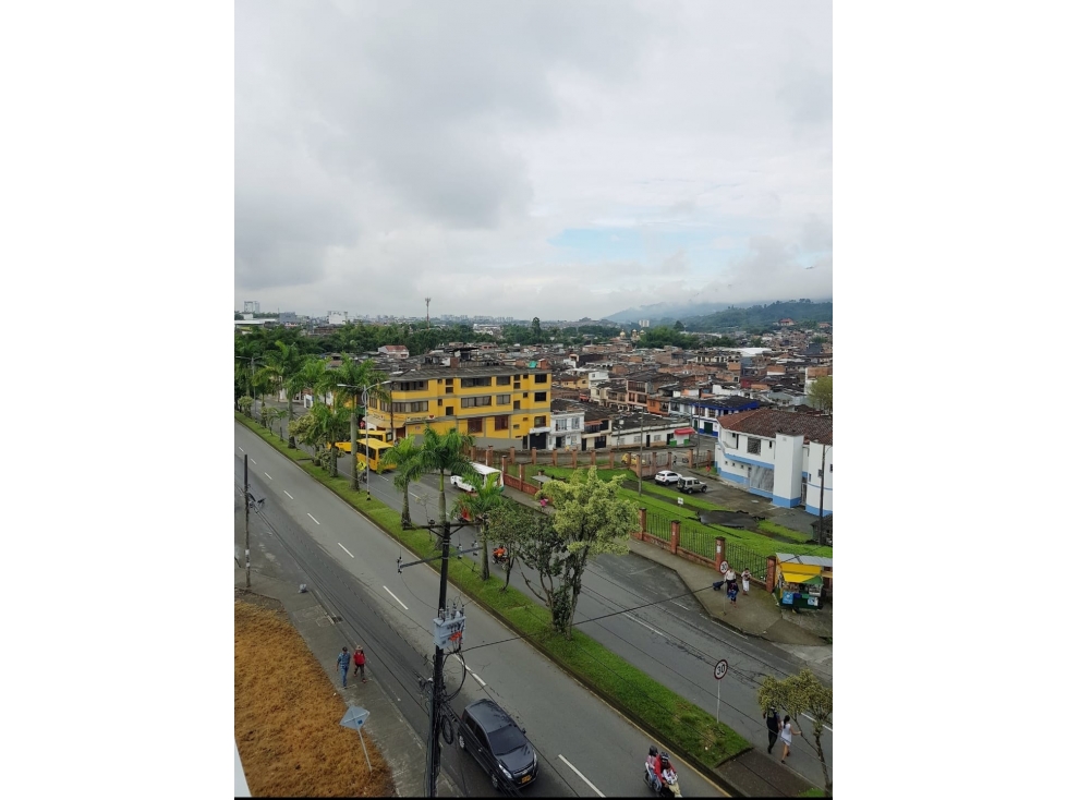 VENDO APARTAMENTO EN LA AV SIMON BOLIVAR DOSQUEBRADAS