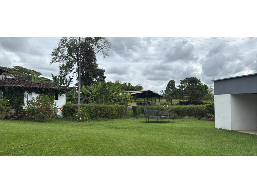 VENDO FINCA DE 12.800MTS CONSTRUCCION DE 2 CASAS CON PISCINA — foto 4