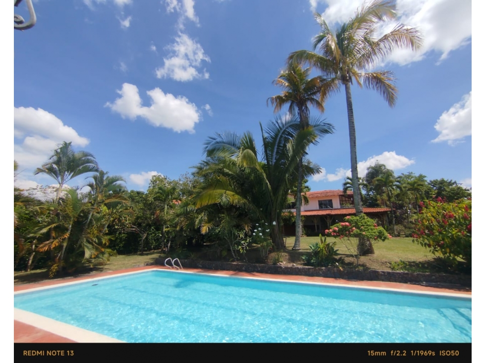 SE VENDE HERMOSA CASA CAMPESTRE EN CERRITOS CJTO CERRADO