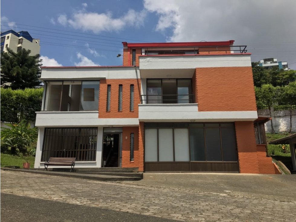 SE VENDE CASA EN PINARES - 2