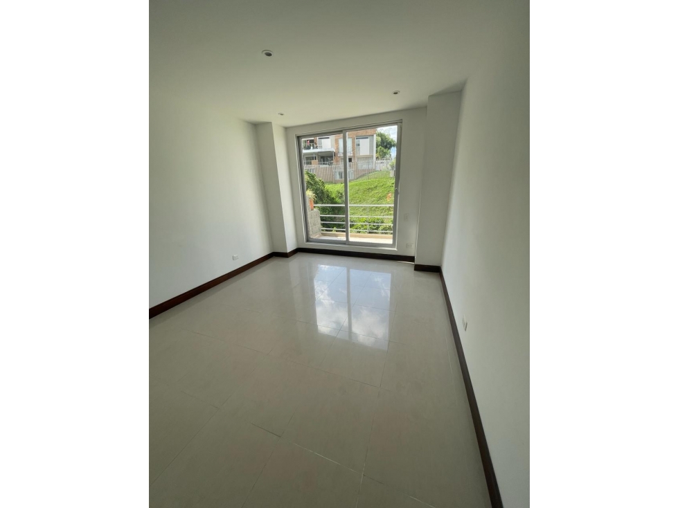 VENDO ESPECTACULAR CASA EN SECTOR PINARES PEREIRA — foto 4