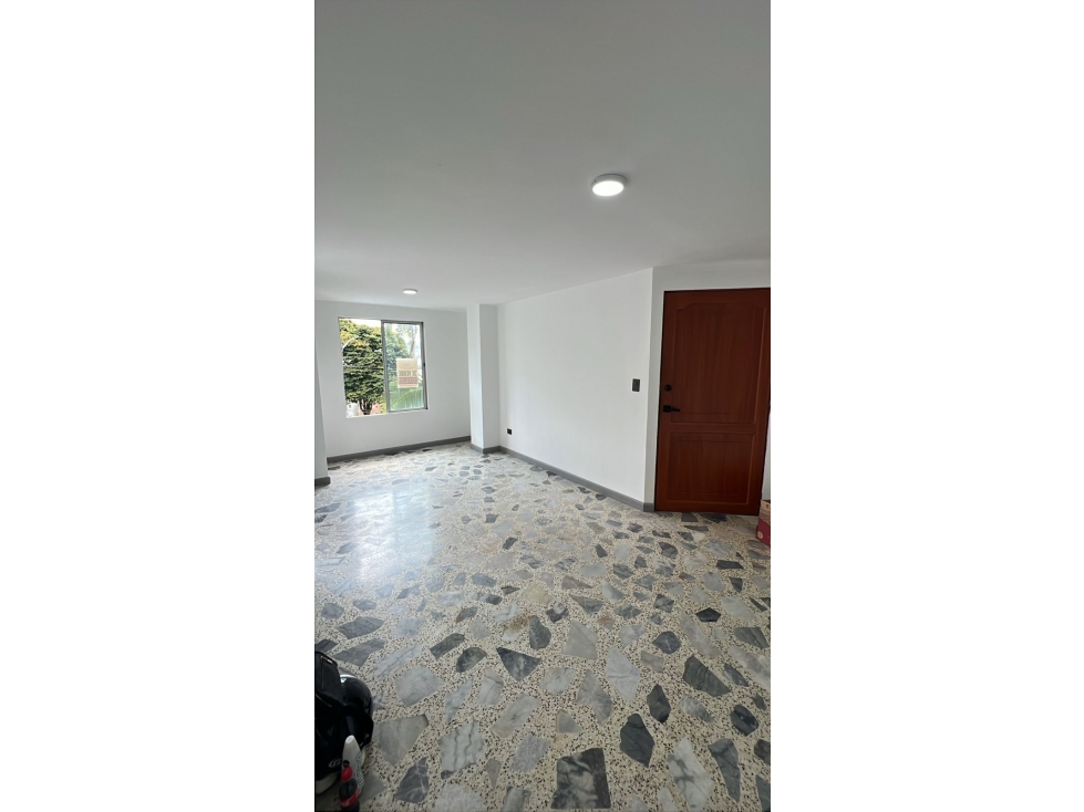 VENDO APARTAMENTO EN CONJUNTO EN LA AVENIDA LAS AMERICAS — foto 4