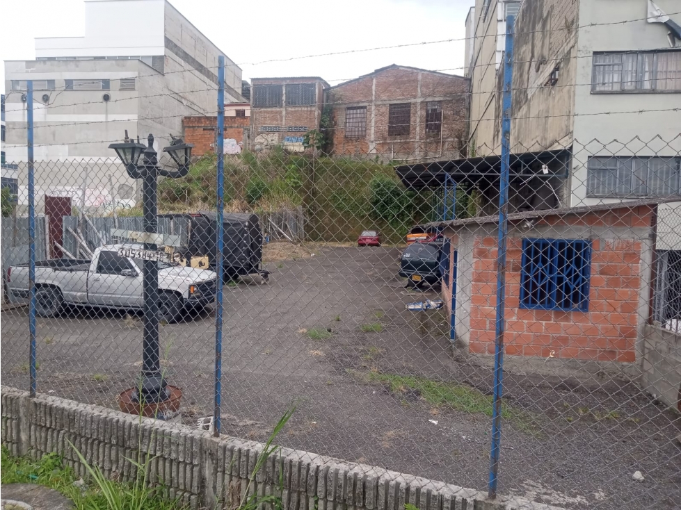 ARRIENDO LOTE EN LA AVENIDA LONGITUDINAL PARALELA AV 30 DE AGOSTO - 4