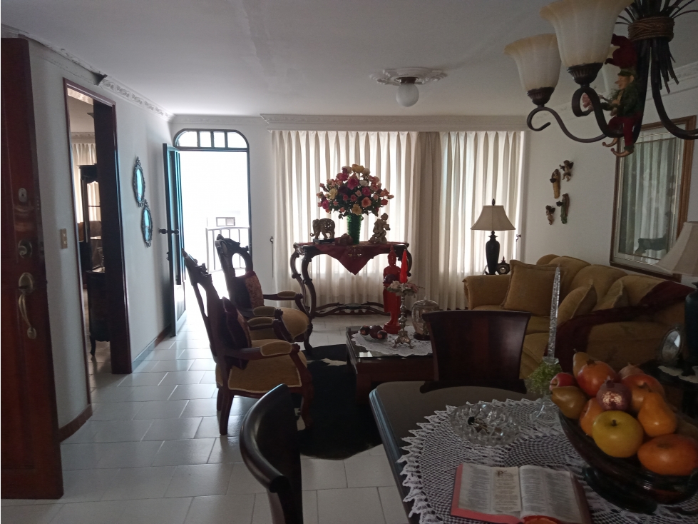 VENDO AMPLIO APARTAMENTO EN EL CENTRO DE PEREIRA - 2