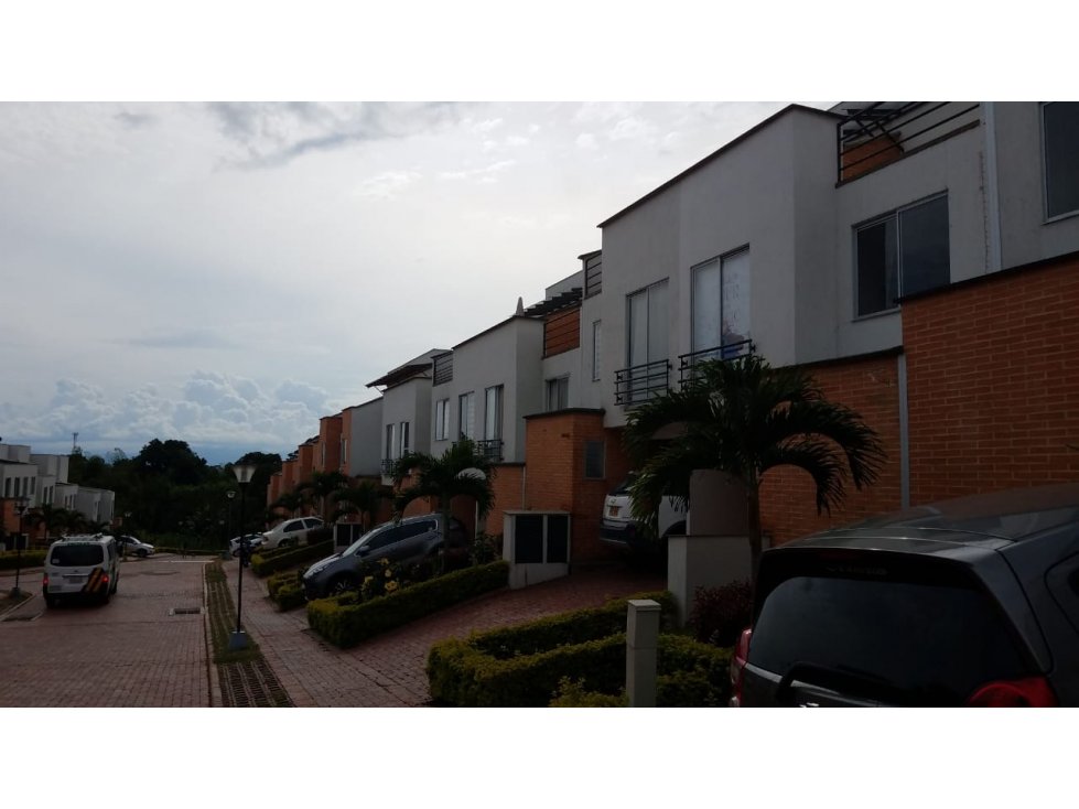VENDO HERMOSA CASA EN LA VILLA OLIMPICA CON TERRAZA PEREIRA — foto 2