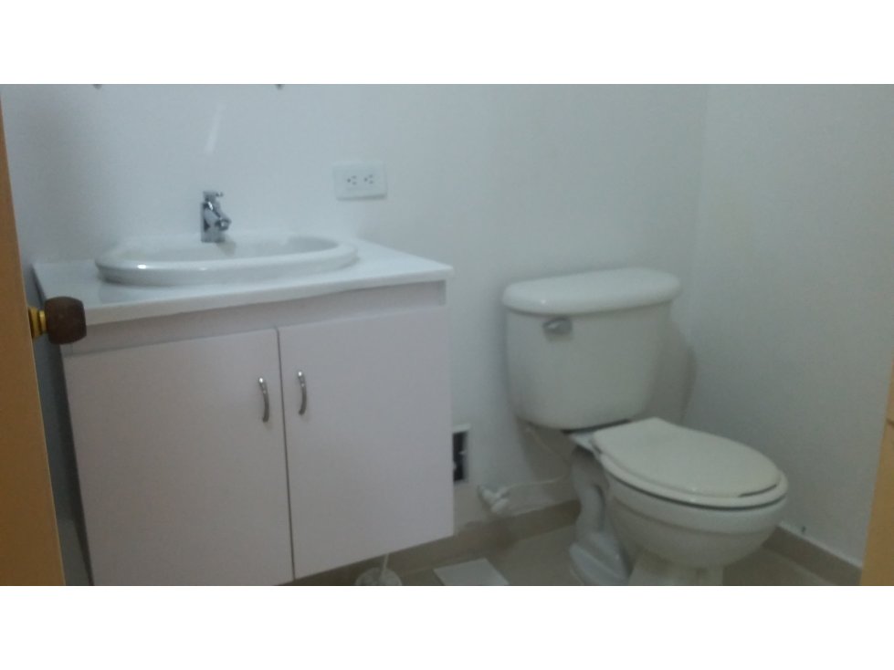 Arriendo aparta estudios servicios incluidos en el centro de Pereira — foto 2