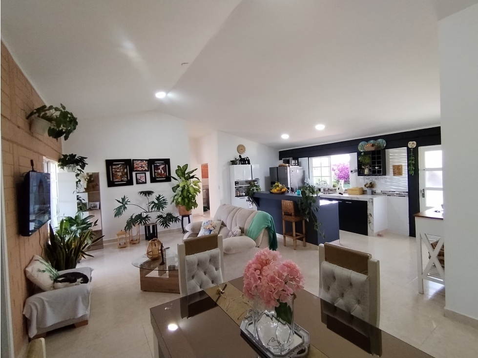 Vendo Casa Campestre Parcelación a 2 minutos de la Vía Principal - 2