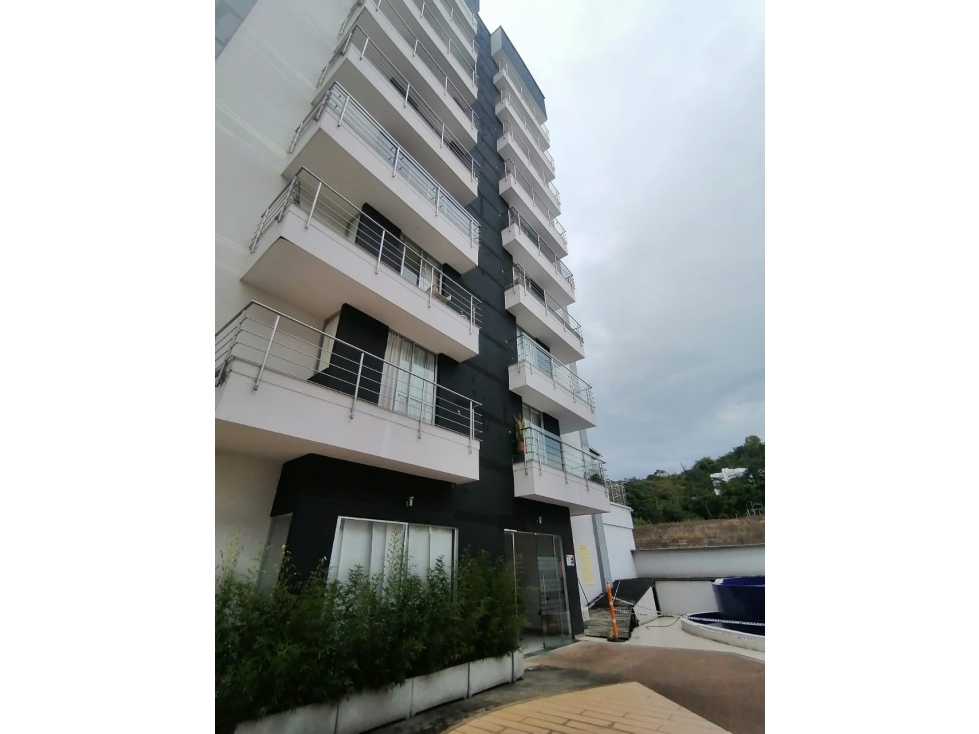 Vendo amplio apartamento en sector de Pinares
