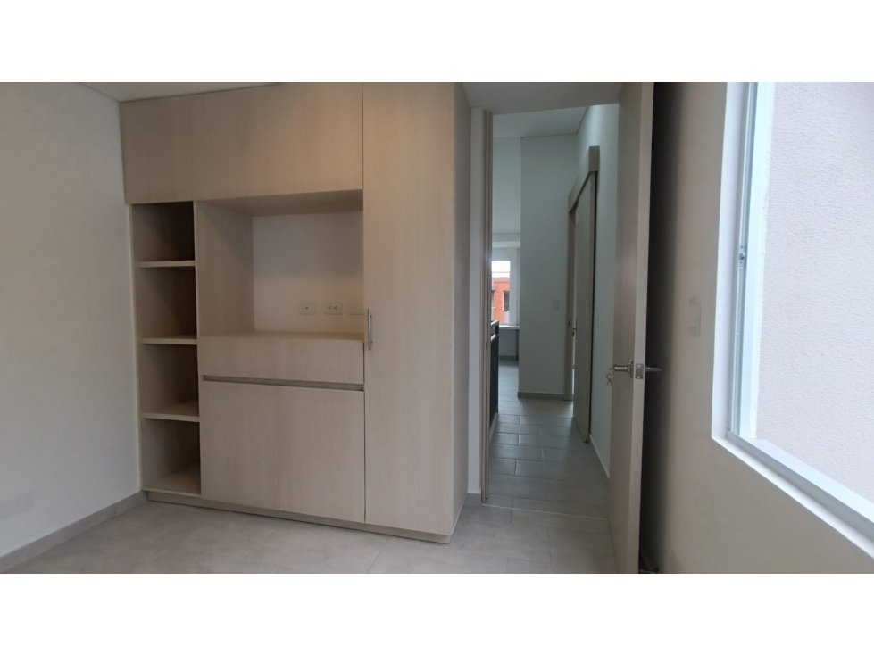 SE RENTA HERMOSA CASA NUEVA EN GALICIA DE 2 NIVELES — foto 6