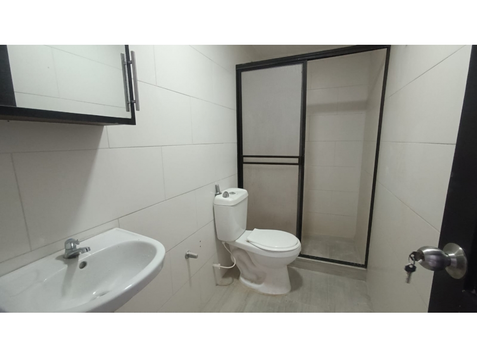 RENTO ACOGEDOR APARTAMENTO CERCA AL CENTRO — foto 5